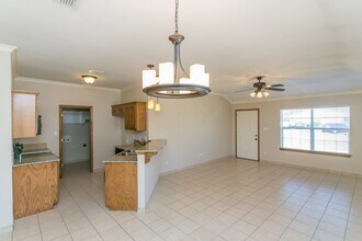 16100 Rolling Meadows Dr in Lindale, TX - Building Photo - Building Photo