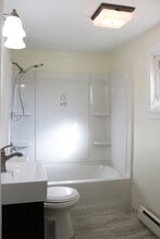 34A Royal Ave, Unit 34A Royal Ave in Keene, NH - Building Photo - Building Photo