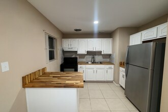 4837 Shoshone St in Orlando, FL - Building Photo - Building Photo