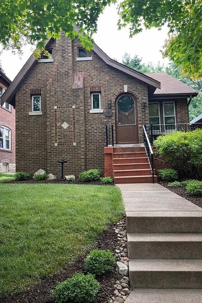 property at 5448 Lisette Ave