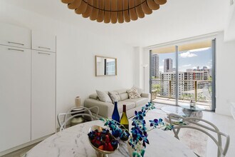 101 NE 34th St in Miami, FL - Building Photo - Building Photo