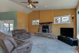 21 Mores Creek Cir in Boise, ID - Building Photo - Building Photo