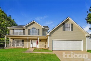 6438 Rebecca Way in Lithonia, GA - Building Photo