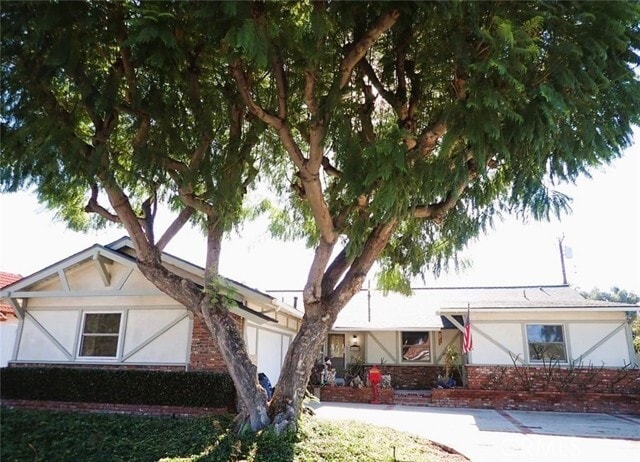 property at 12932 Charloma Dr
