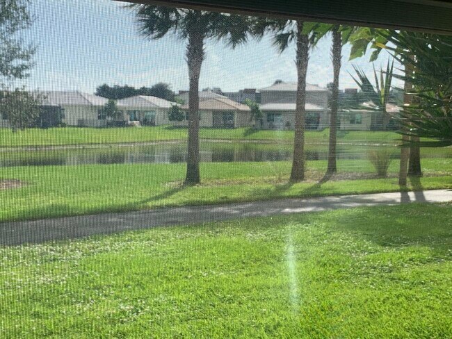 7260 Kinghurst Dr-Unit -#105 in Delray Beach, FL - Building Photo - Building Photo