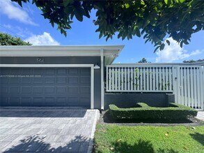 1951 NE 185th Ter in North Miami Beach, FL - Building Photo - Building Photo