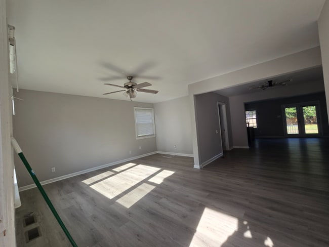 804 Old Town Dr in Colonial Heights, VA - Foto de edificio - Building Photo