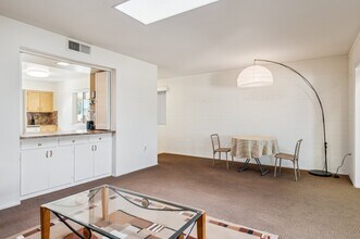 10288 W Snead Cir N in Sun City, AZ - Building Photo - Building Photo