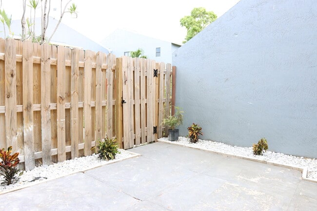 property at 20 Crossings Cir