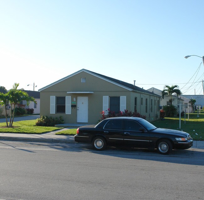 650 NW 75th St in Miami, FL - Building Photo - Building Photo