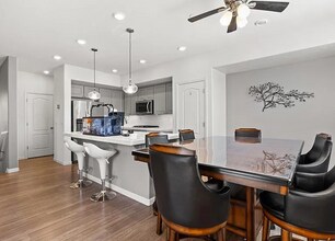 1250 Gusty Loop, Unit 1 in Livermore, CA - Foto de edificio - Building Photo