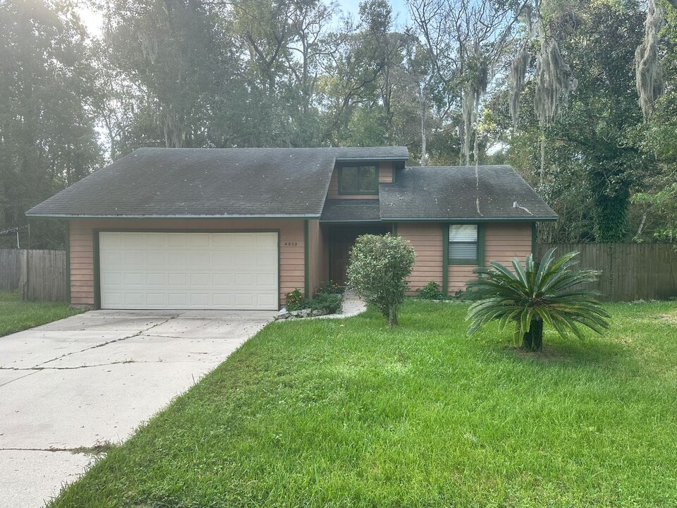 6213 Island Forest Dr in Orange Park, FL - Building Photo