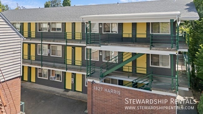 property at 1827 Harris St