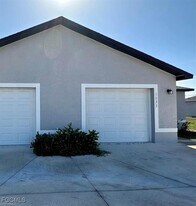 1035 Andalusia Blvd in Cape Coral, FL - Building Photo
