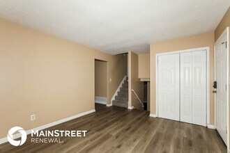 5804 Coppock Ln in Indianapolis, IN - Foto de edificio - Building Photo