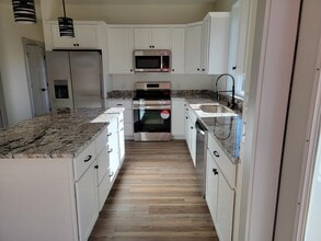 71 Oakley Rd in Asheville, NC - Building Photo - Building Photo