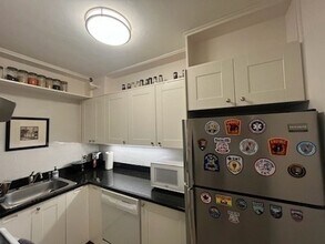 186 Beacon St, Unit 2A in Boston, MA - Building Photo - Building Photo
