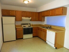 124 Montview Forest Dr in Lynchburg, VA - Building Photo - Building Photo