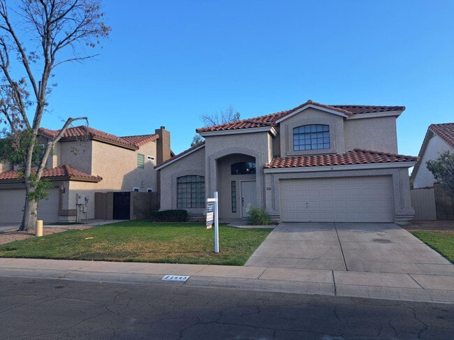 property at 1443 E Vaughn Ave