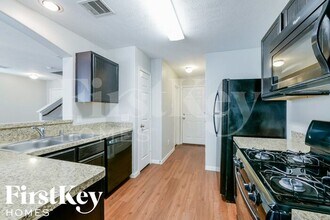15411 Bammel Oaks Ct in Houston, TX - Foto de edificio - Building Photo