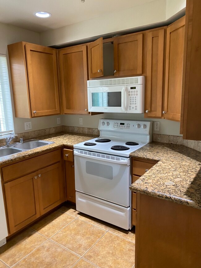 9090 Ravenna Ave NE in Seattle, WA - Building Photo - Building Photo