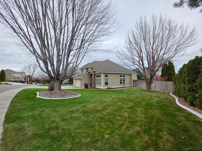 2918 W 43rd Ct in Kennewick, WA - Building Photo - Building Photo