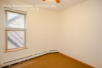 6219 S Kenwood Ave in Chicago, IL - Building Photo - Building Photo
