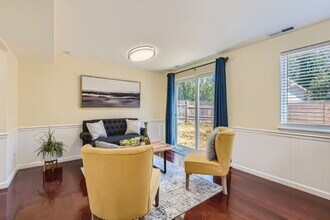 16922 109th Pl SE in Renton, WA - Building Photo - Building Photo