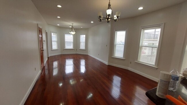 167 King St in Boston, MA - Building Photo - Building Photo