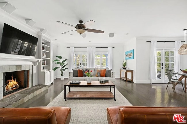 11217 Kling St in Los Angeles, CA - Building Photo - Building Photo