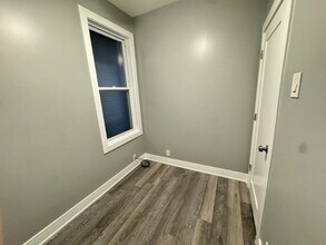 2233 N Southport Ave in Chicago, IL - Building Photo - Building Photo