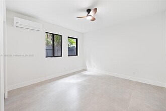 3574 NW 12th St in Miami, FL - Building Photo - Building Photo