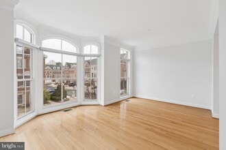 7004 Eastern Red Cedar Ln in McLean, VA - Building Photo - Building Photo