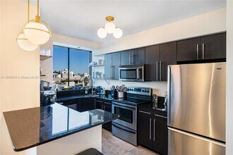 1330 West Ave, Unit 611 in Miami Beach, FL - Building Photo - Building Photo