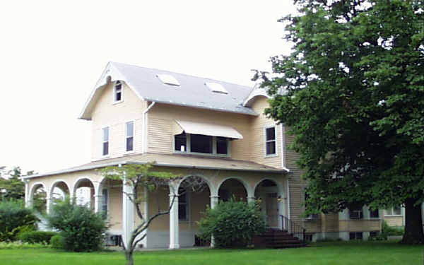 94 S Main St in Ocean Grove, NJ - Foto de edificio - Building Photo