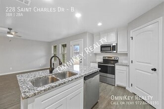 228 St Charles Dr in Springtown, TX - Building Photo - Building Photo