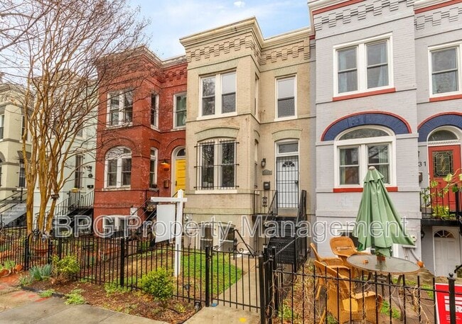 1033 5th St NE in Washington, DC - Building Photo - Building Photo