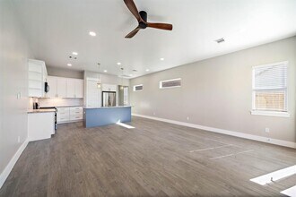 4909 Fisk St in Houston, TX - Building Photo - Building Photo