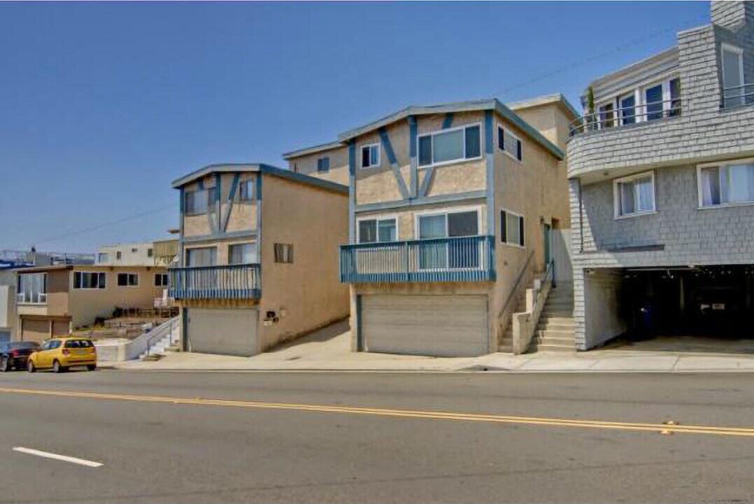 637 Manhattan Beach Blvd in Manhattan Beach, CA - Building Photo