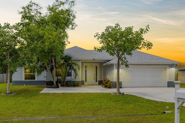 property at 2314 SE Bowie St