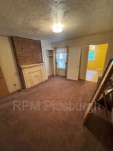 122 Earl St in Pittsburgh, PA - Building Photo - Building Photo