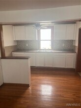 749 S Ogden St in Buffalo, NY - Building Photo - Building Photo