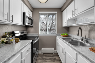 SouthGlenn Place in Centennial, CO - Building Photo - Building Photo