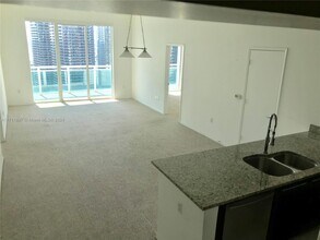 951 Brickell Ave, Unit 4107 in Miami, FL - Foto de edificio - Building Photo