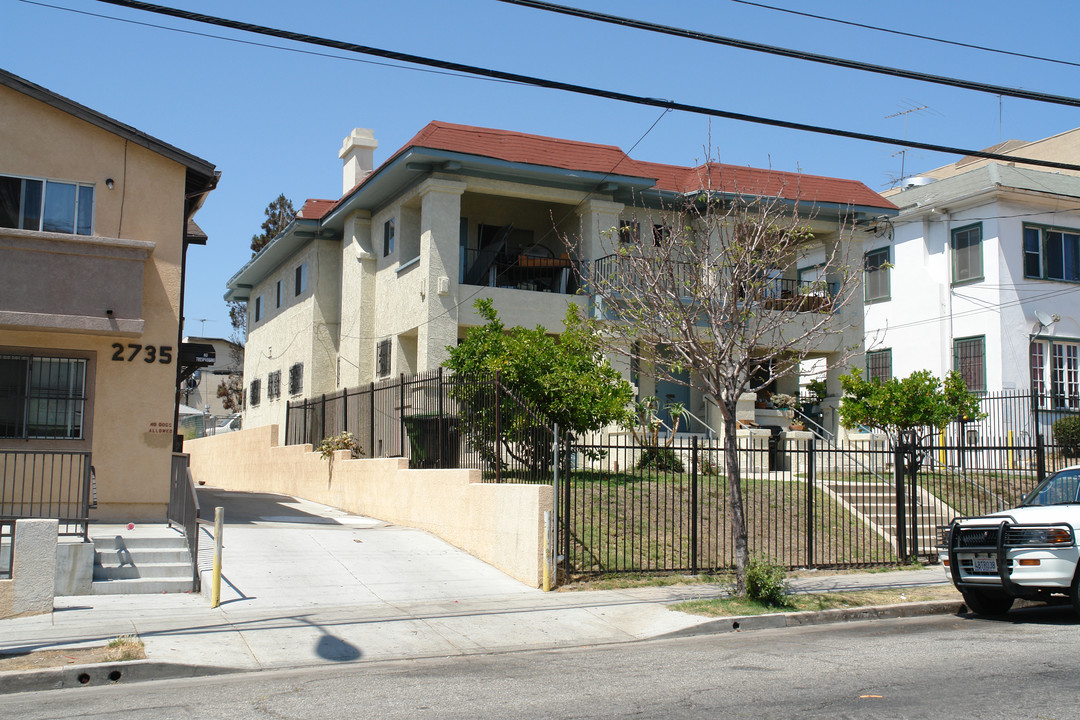 2729 James M Wood Blvd in Los Angeles, CA - Building Photo