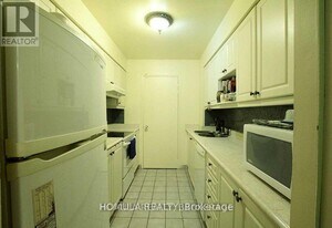 250 Jarvis St in Toronto, ON - Building Photo