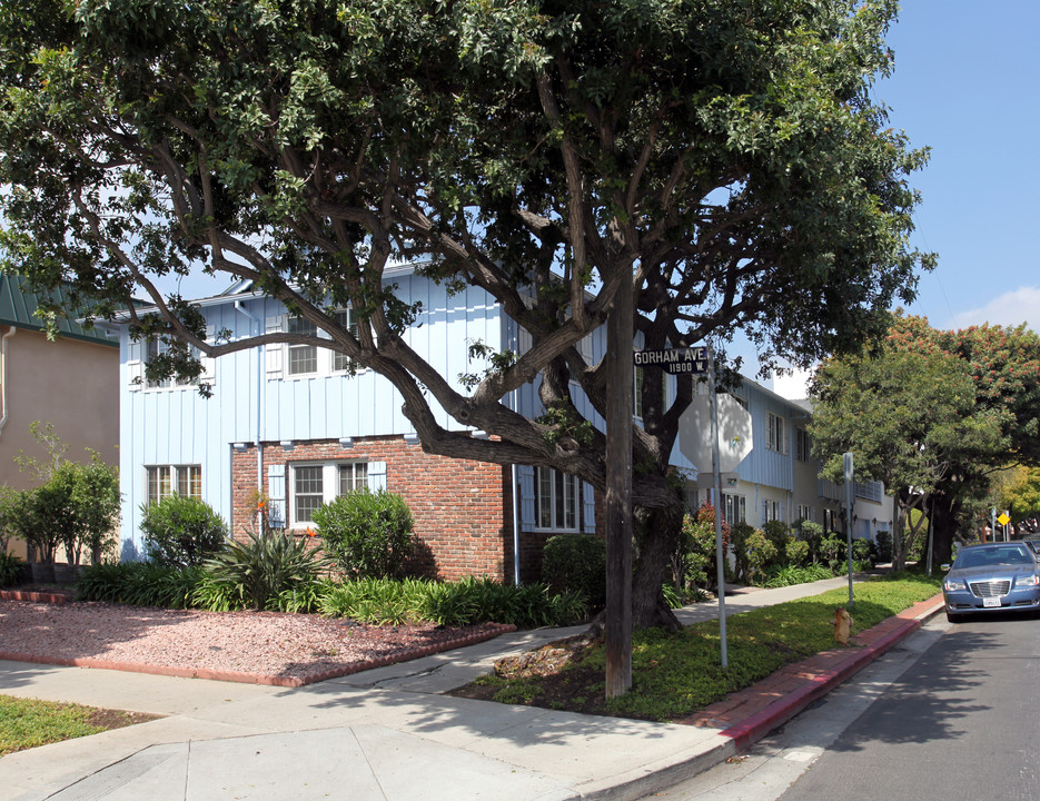 835 S Westgate Ave in Los Angeles, CA - Foto de edificio