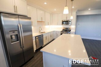 80 N Beacon St, Unit 1 in Boston, MA - Foto de edificio - Building Photo