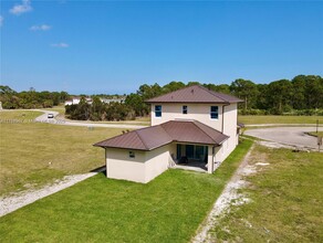 149 Southeast Cor. Arno in Port St. Lucie, FL - Building Photo - Building Photo