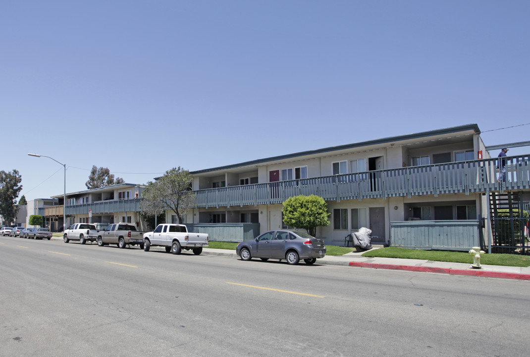 Vineyard Apartments in Santa Maria, CA - Building Photo